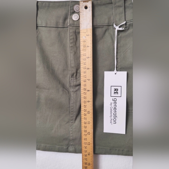 Re generation by celebrity pink mid-rise mini skirt Size 13/31 Military Green - Picture 5 of 7